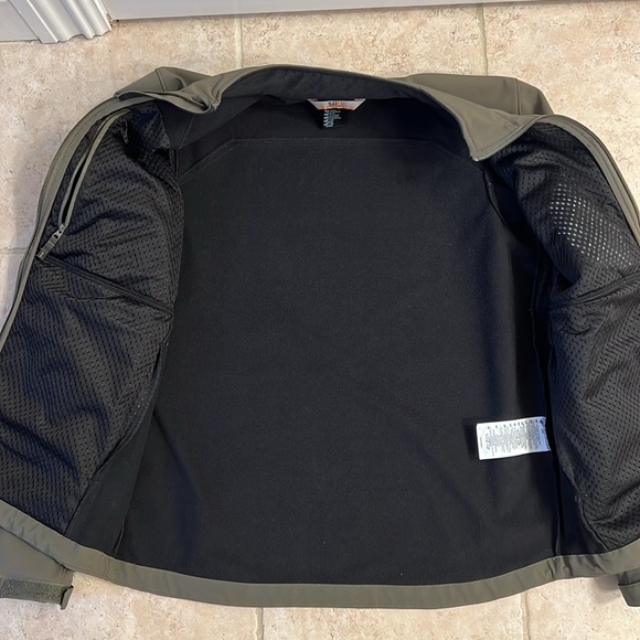 5.11 Tactical Nevada Soft Shell Jacket Army Green Size Small - Picture 5 of 7